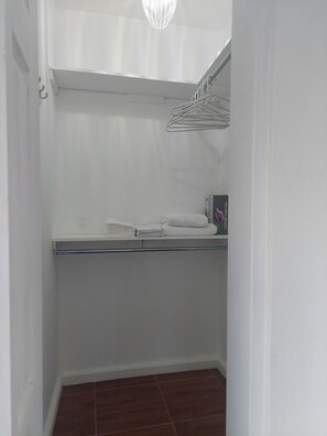 Interior - Views from every angle - 2nd floor cozy villa (Port Antonio)