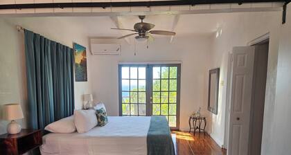 Views from every angle - 2nd floor cozy villa