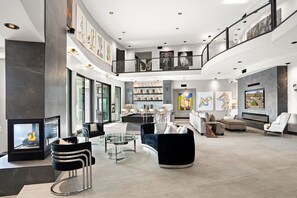 Interior - Casa Desnuda 7 BR 8 King Beds (Paradise Valley)