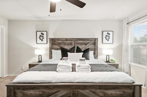 Serenity by Lackland: Family-sized home in San Antonio