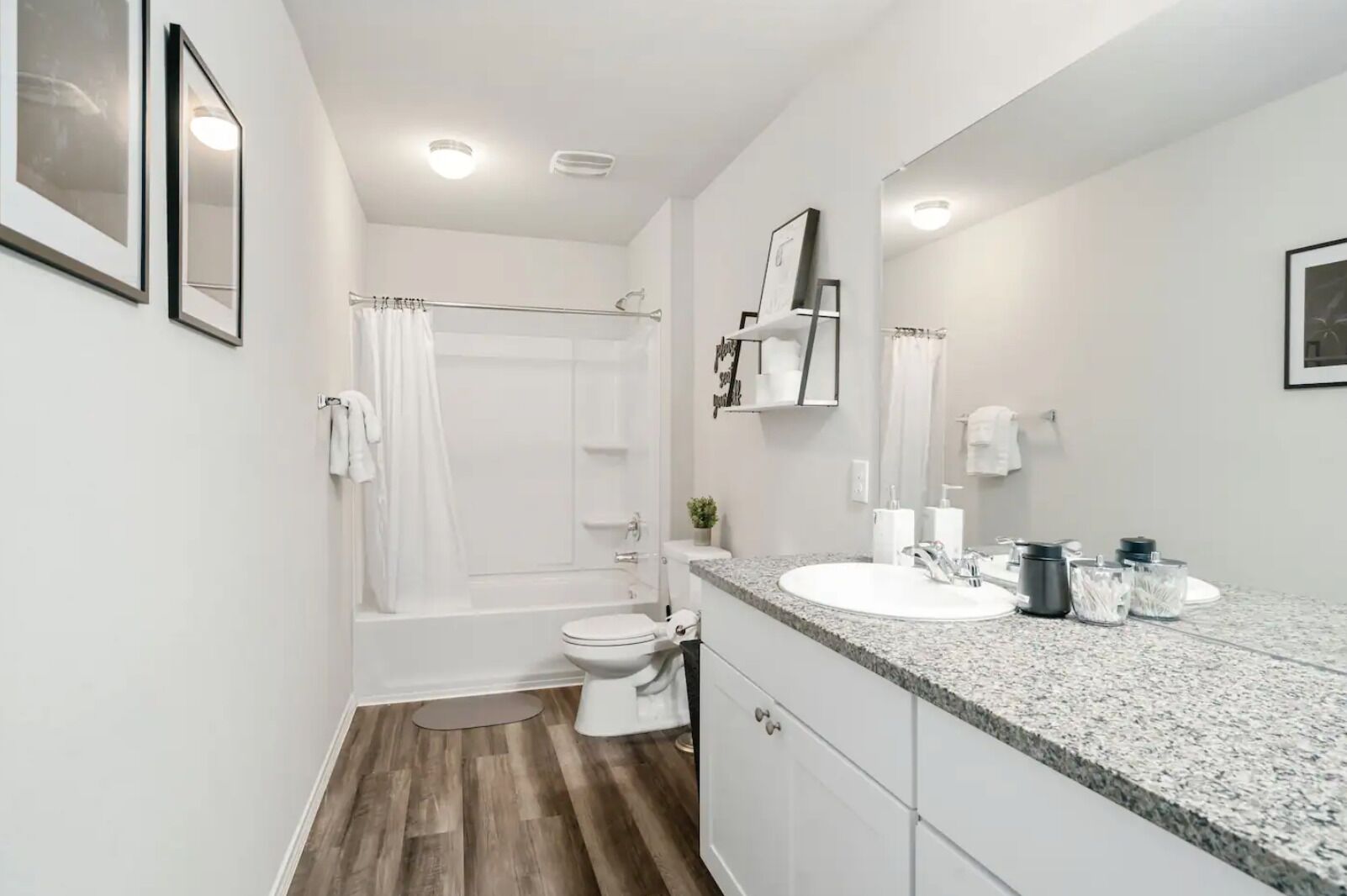 Handdoeken, zeep, shampoo, toiletpapier