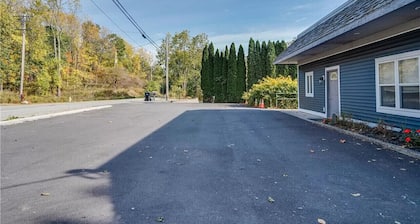 FLX Retreats Conesus Condos-APT C