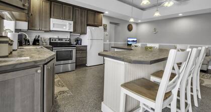Lakefront Condo-Apartment D