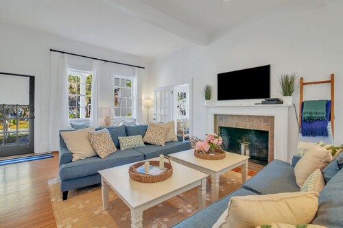Newly Renovated 3 Bed/2.5 Bath 15 mins to MCRD