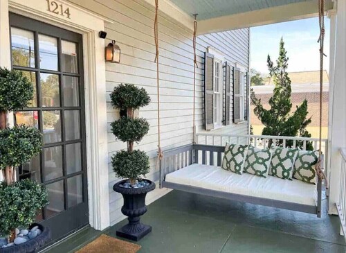 Newly Renovated 3 Bed/2.5 Bath 15 mins to MCRD