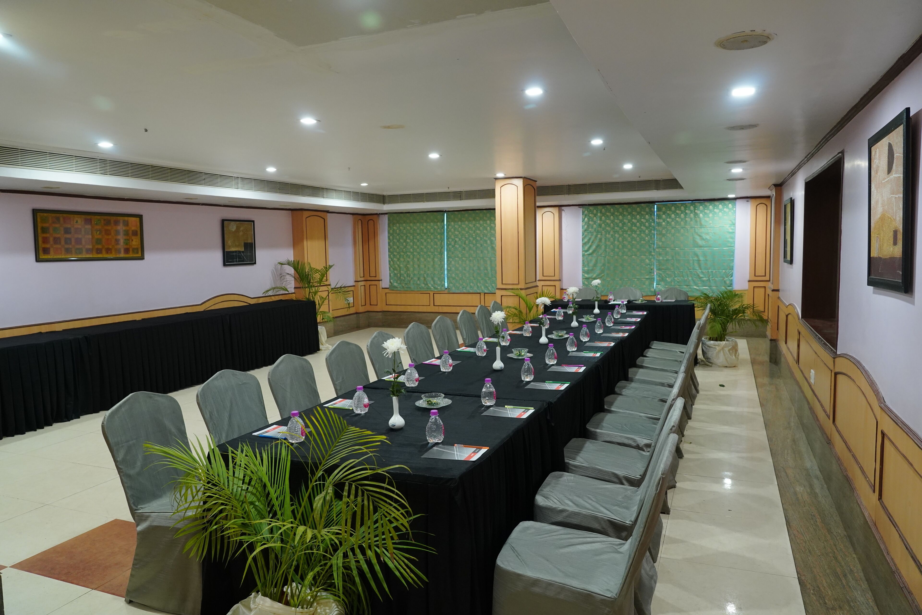 Meeting facility
