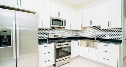 MODERN HOME: 4BD & 3 FULL BATHS, WFH Setup, Public Transit, 15 Mins to Downtown!