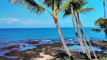 In Strandnähe, Liegestühle, Strandtücher