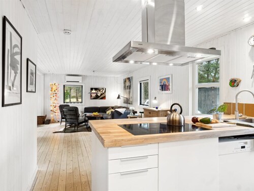 "Iliane" - 450m from the sea by Interhome