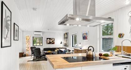 "Iliane" - 450m from the sea by Interhome