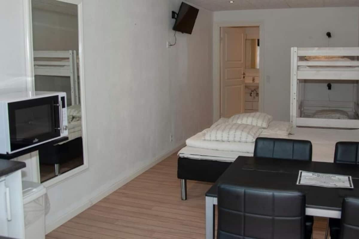Family Quadruple Room | 1 bilik tidur, dilengkapkan perabot secara berasingan, Wi-fi percuma