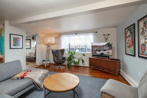 Televisión, oficina