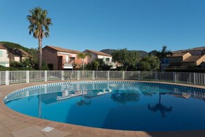 Pool - Ref: SCH97 Mazet rental in residence with swimming pool sleeps 4 (LE LAVANDOU)