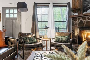 TV, fireplace, offices