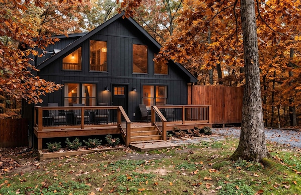Exterior - Black Lodge - Mountain Home w/ Hot Tub & Fire Pit (Ellijay)
