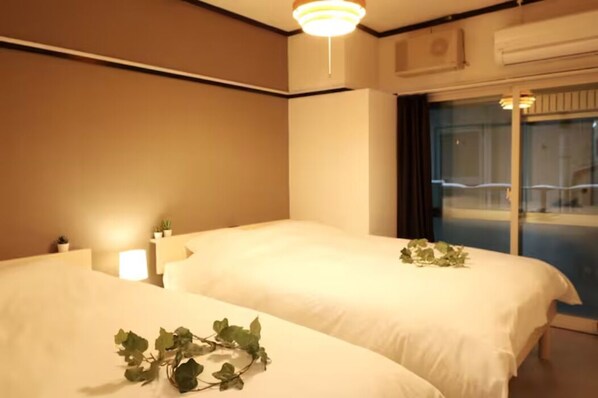 Basic Apartment | 2 bedrooms, free WiFi - Shin-Osaka Grand Heights 101 (Osaka)