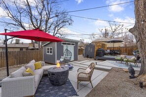 Outdoor dining - Lakeside Landing. Pad Private Hot Tub Pets Welcome (Denver)