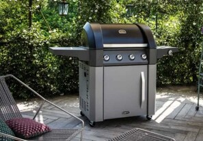 BBQ/picnic Area - Villa Spa Le Zion by Sea N' Rent (Rishon LeTsiyon)