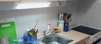 Private Room in 4 rooms apartment in Prague
30 minutes to the center by tram