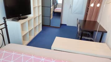 1 bedroom, iron/ironing board, WiFi, bed sheets