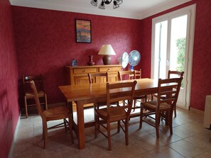 Dining - Maison Latour bas Elne (Latour-Bas-Elne)