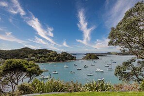 Marina - Prime Waterfront Studio in Opito Bay - 
One of the Bay's Best Spots (Kerikeri)