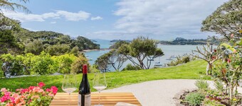 Prime Waterfront Studio in Opito Bay - 
One of the Bay's Best Spots