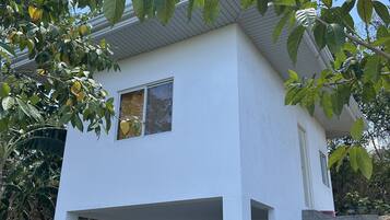 Familienbungalow | Allergikerbettwaren, Minibar, kostenloses WLAN, Bettwäsche