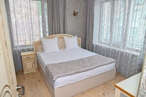 Comfort Room | Balcony