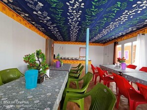 Deluxe Room, Lake View | Private kitchen - Blue Chill Cottage Pangong (Leh)