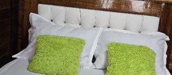 Chalet en bois confortable et bien équipé à cinq minutes de la plage, Kribi.