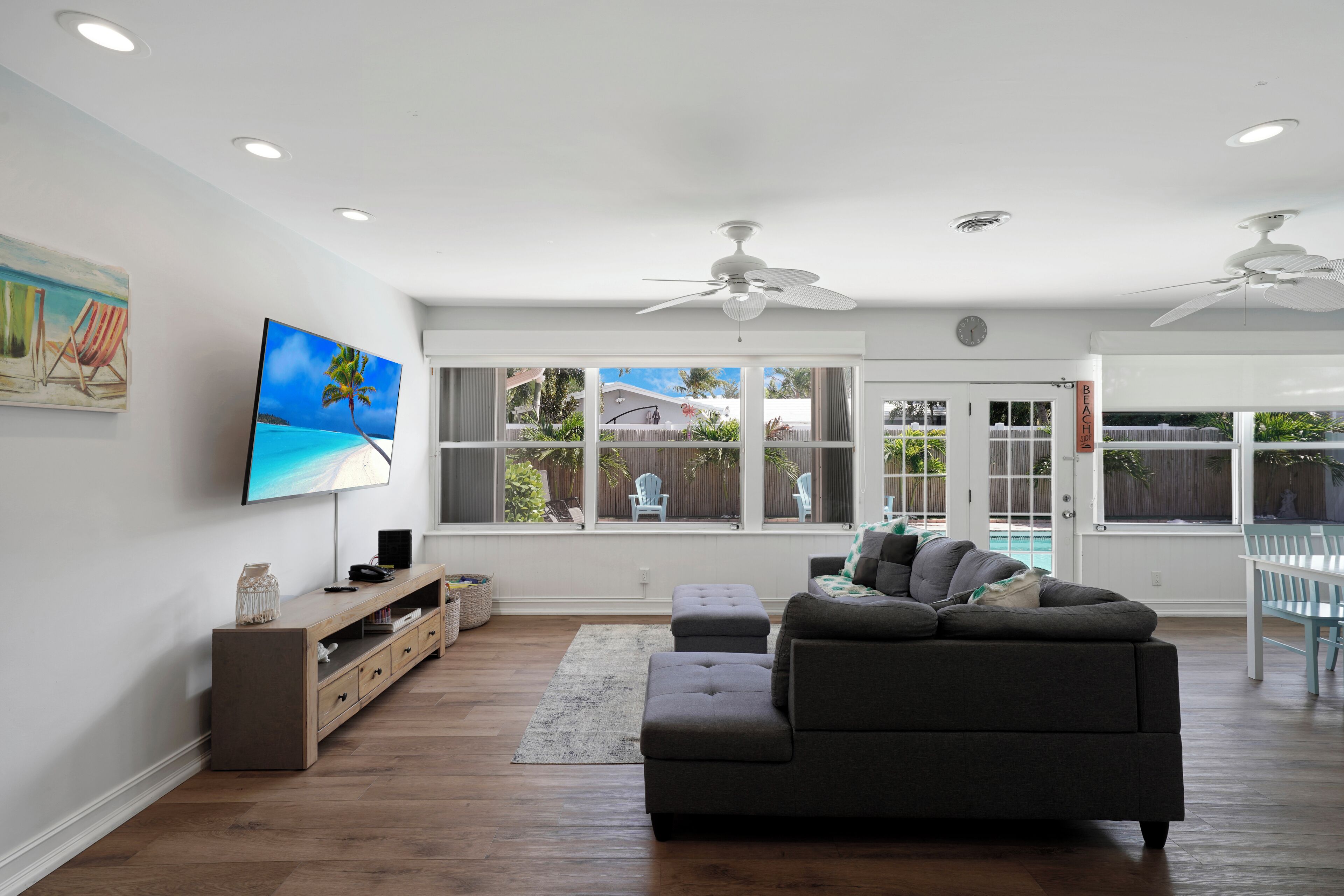 تلفزيون، مكتب، طابعة