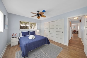 3 bedrooms, iron/ironing board, travel crib, WiFi (free)