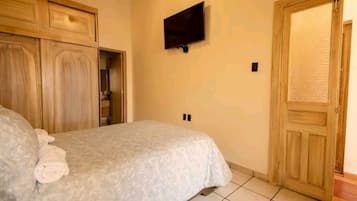 1 bedroom, iron/ironing board, internet