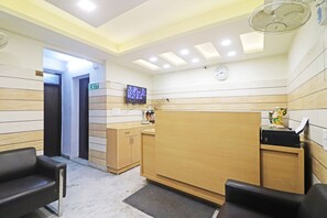Reception - Mauryan Express Hotel Dashrathpuri Metro (New Delhi)