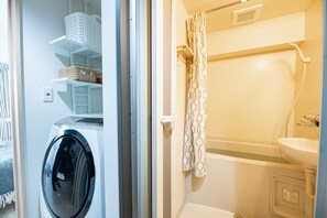 Apartment, 1 Double Bed, Non Smoking, Kitchen (502) | Bathroom | Combined shower/bathtub, free toiletries, hair dryer, slippers - AZUL South Tenjin (Fukuoka)