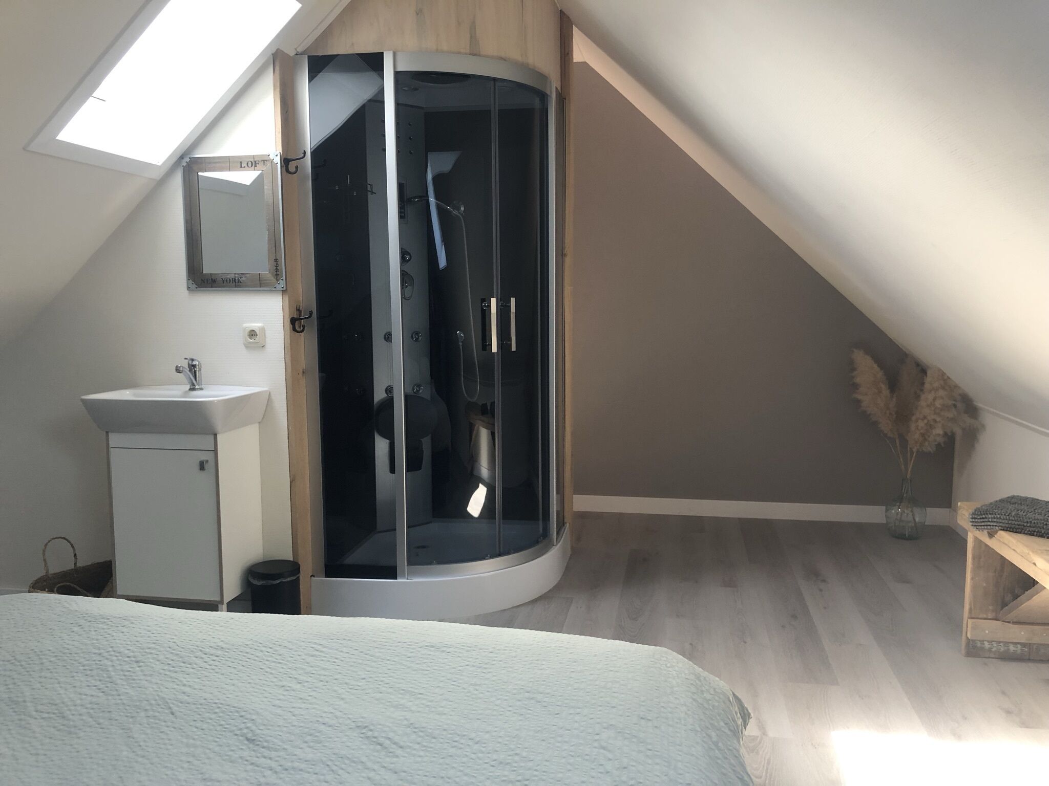 1 多间卧室、WiFi、床单