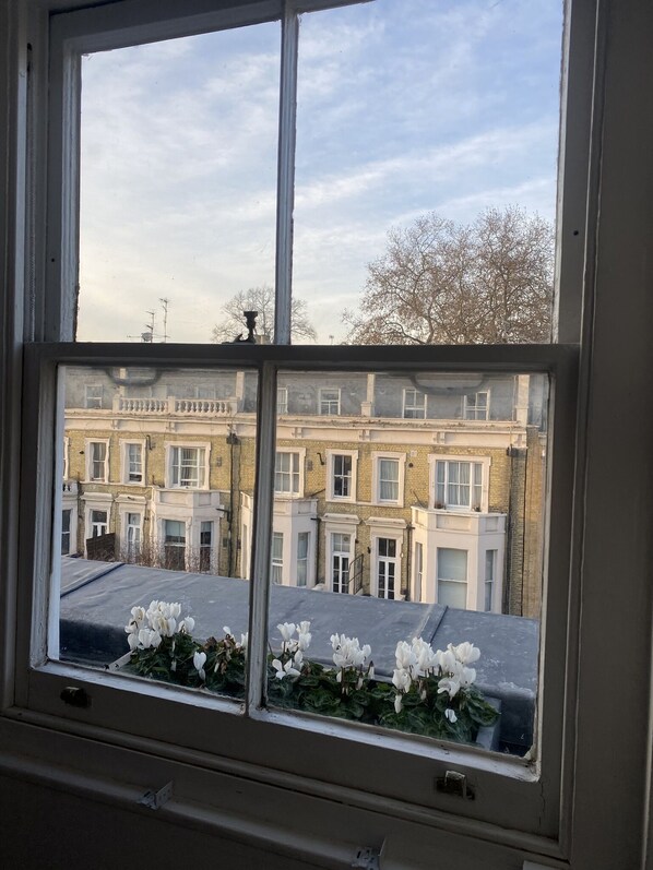 Interior - Lovely newly refurbished 2 bedrooms central flat - 4min from Earl's Court tube (London)