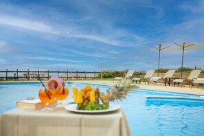 Outdoor pool - Stunning sea views, private terrace to enjoy breathtaking sunsets, wifi (La Muddizza)