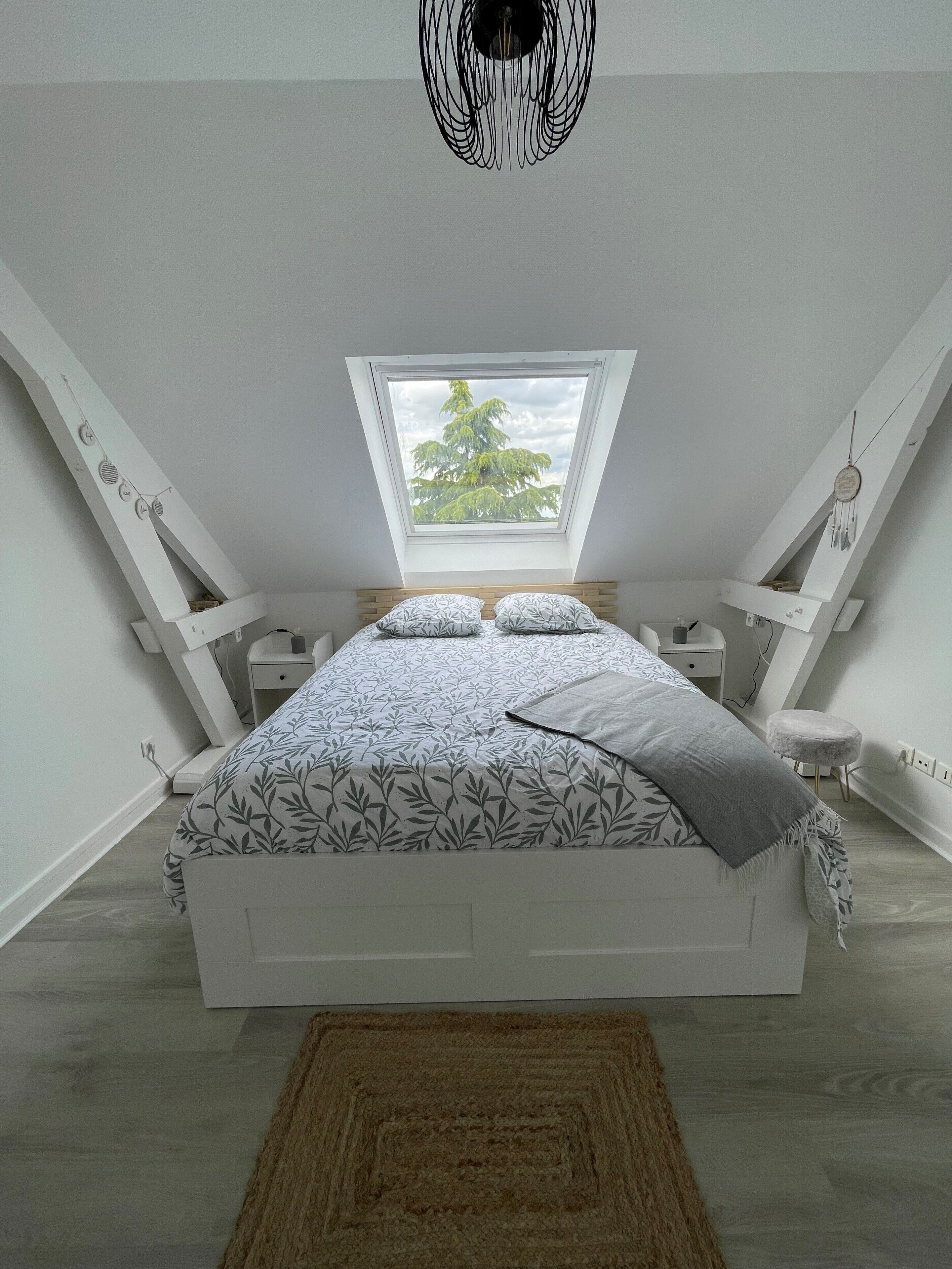 1 habitación, tabla de planchar con plancha, cuna de viaje y wifi 