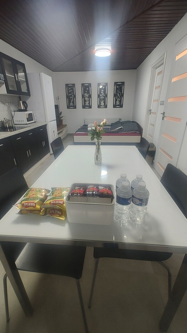 Dining - Vu's Home - Apartment Deluxe - 50m2 (Hlavní mesto Praha)