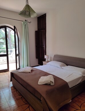 7 slaapkamers, een strijkplank/strijkijzer, wifi, beddengoed