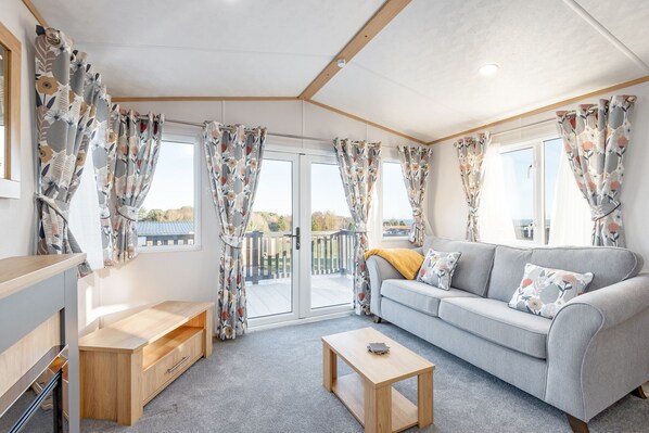 Télévision, cheminée