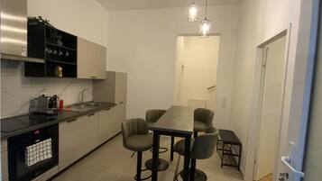 Fridge, oven, dishwasher