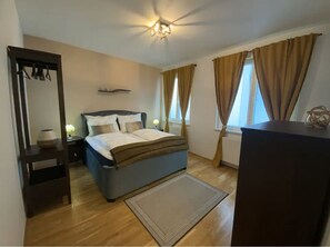 2 Schlafzimmer, Bügeleisen/Bügelbrett, WLAN, Bettwäsche