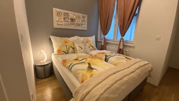 2 bedrooms, iron/ironing board, WiFi, bed sheets