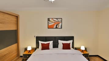Family Apartment | In-room safe, individually furnished, laptop workspace, blackout drapes