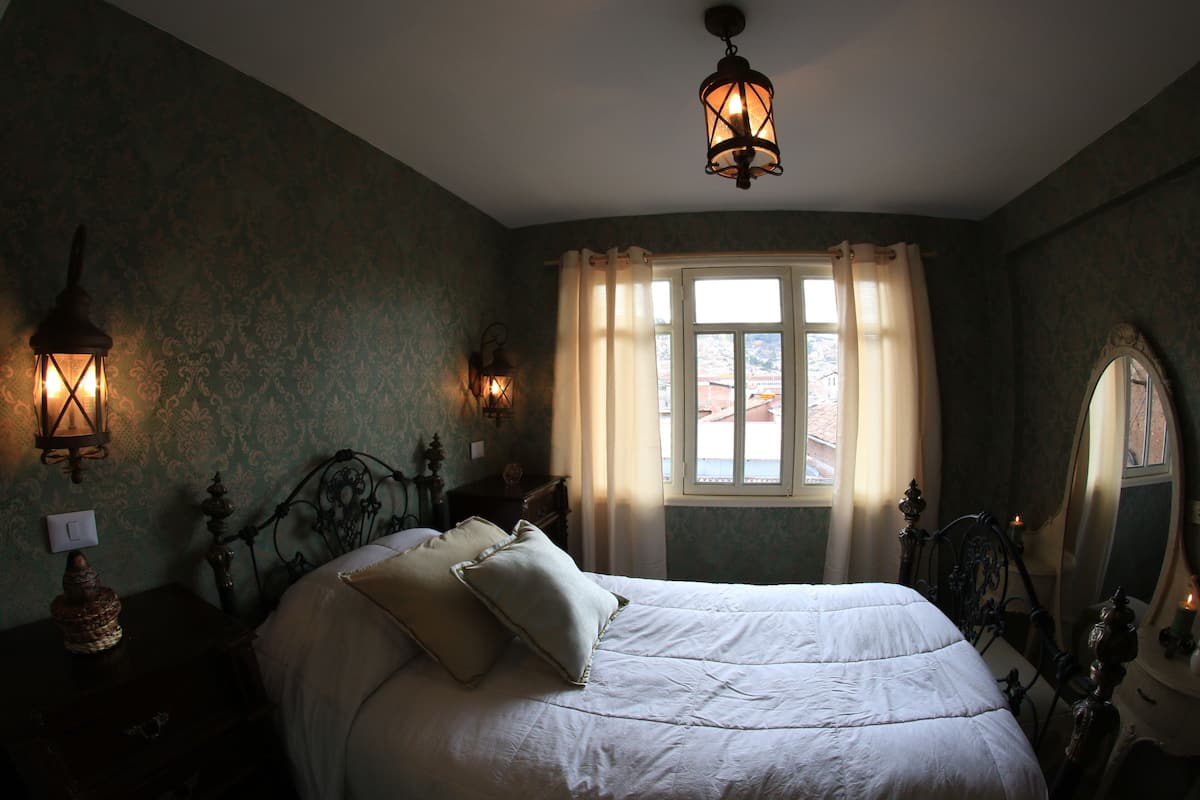 Lit avec matelas à plateau-coussin, accès au Wi-Fi (inclus)
