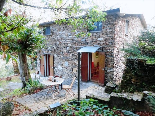 Rustico in der Natur, in schöner ruiger Lage. 