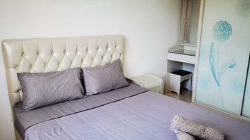 Family Apartment | 3 bedrooms, soundproofing, iron/ironing board, free WiFi